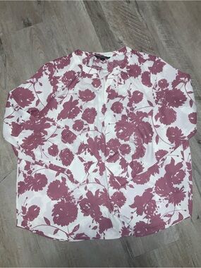 (Bin 27) Simply Vera Vera Wang Pink & white Floral Print Blouse, Size L